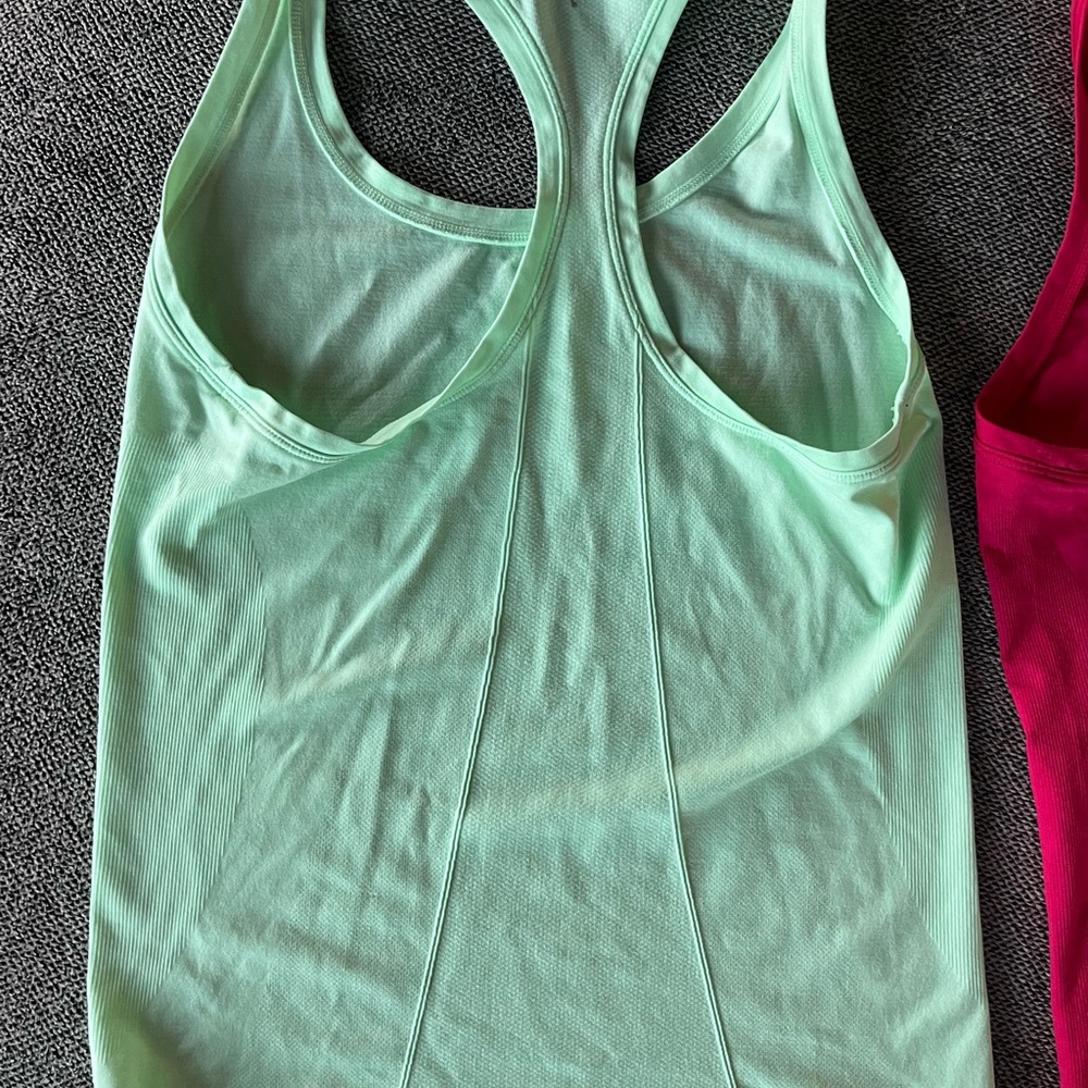 Fabletics Feather Tech Racerback Tank Top - Picture 2 of 2